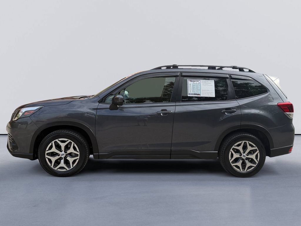 Used 2023 Subaru Forester Premium AWD/4WD image 6