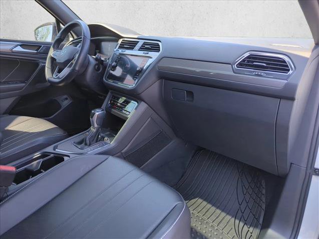Used 2022 Volkswagen Tiguan SE R-Line FWD image 27