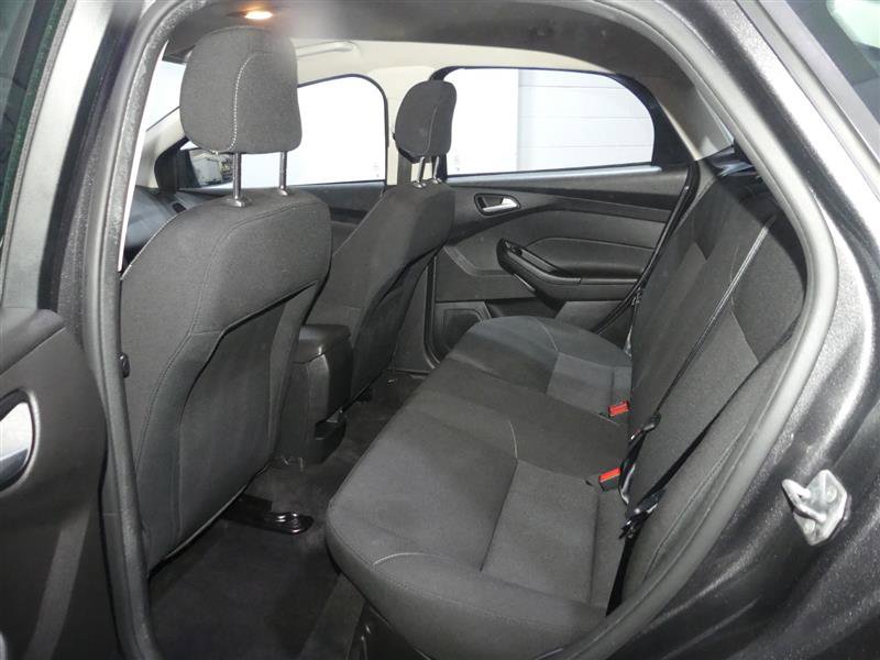 Used 2018 Ford Focus SE FWD image 26