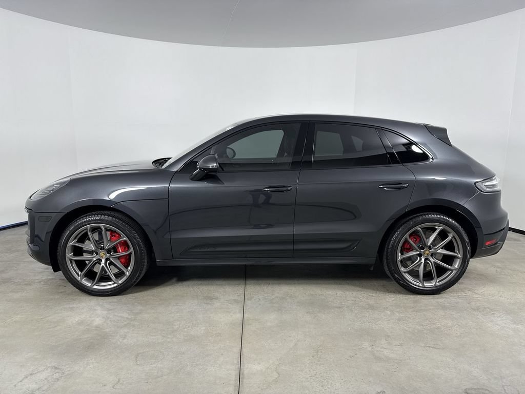 Certified 2025 Porsche Macan GTS AWD/4WD image 2