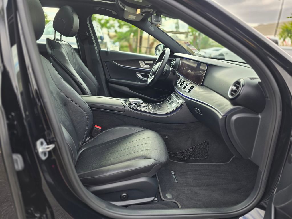 Used 2020 Mercedes-Benz E 350 Sedan image 10