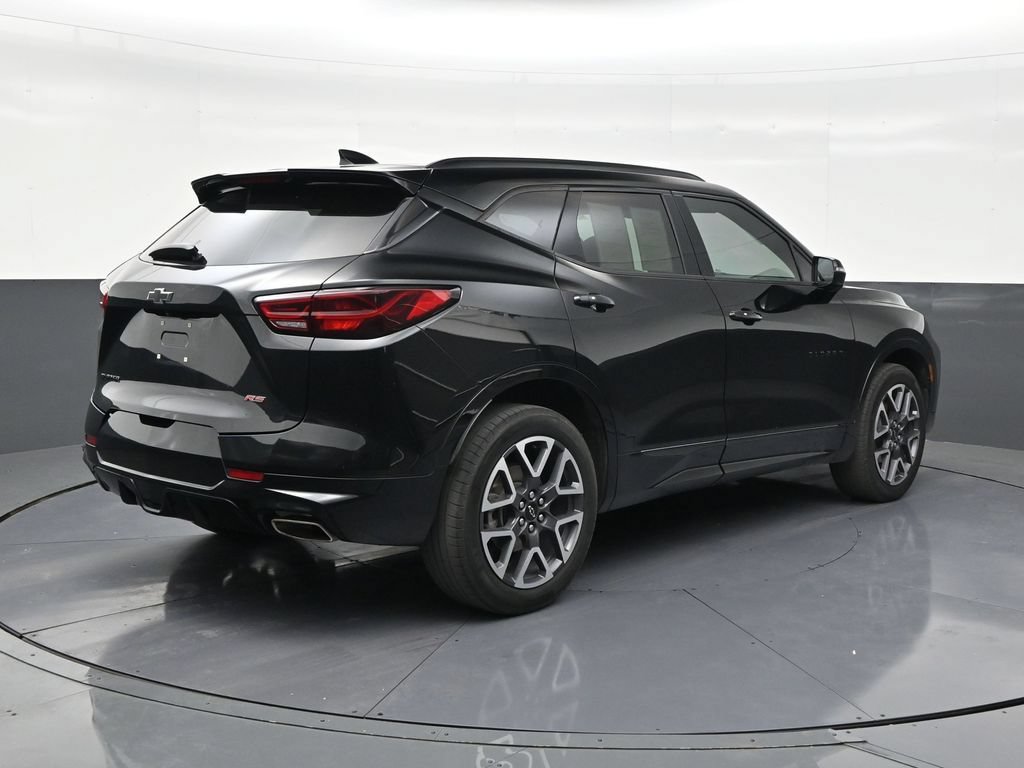 Used 2023 Chevrolet Blazer RS w/ Enhanced Convenience Package FWD image 5