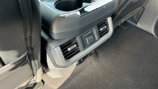 Used 2024 Ford F150 Lightning Lariat AWD/4WD image 28