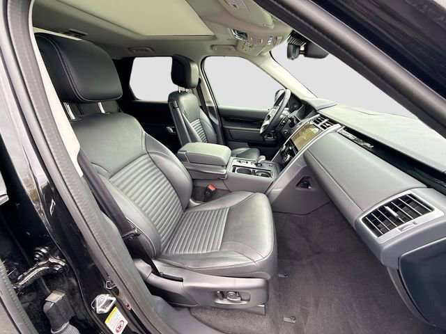 Used 2024 Land Rover Discovery S image 31