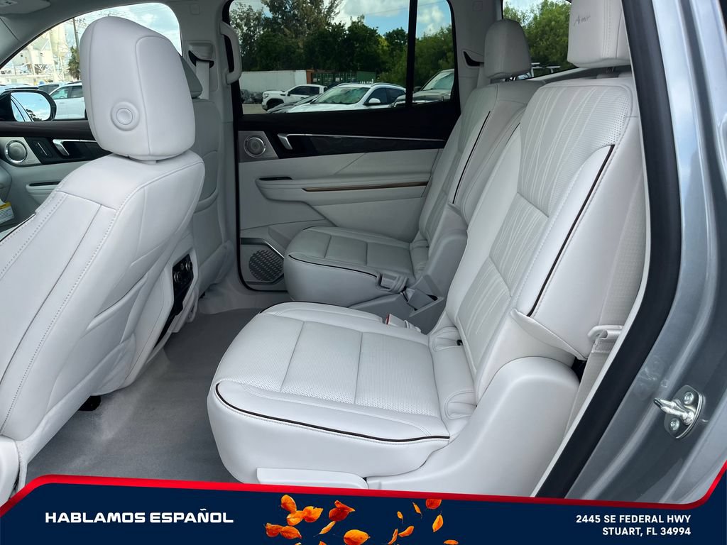 New 2026 Buick Enclave Avenir w/ Super Cruise Package AWD/4WD image 11