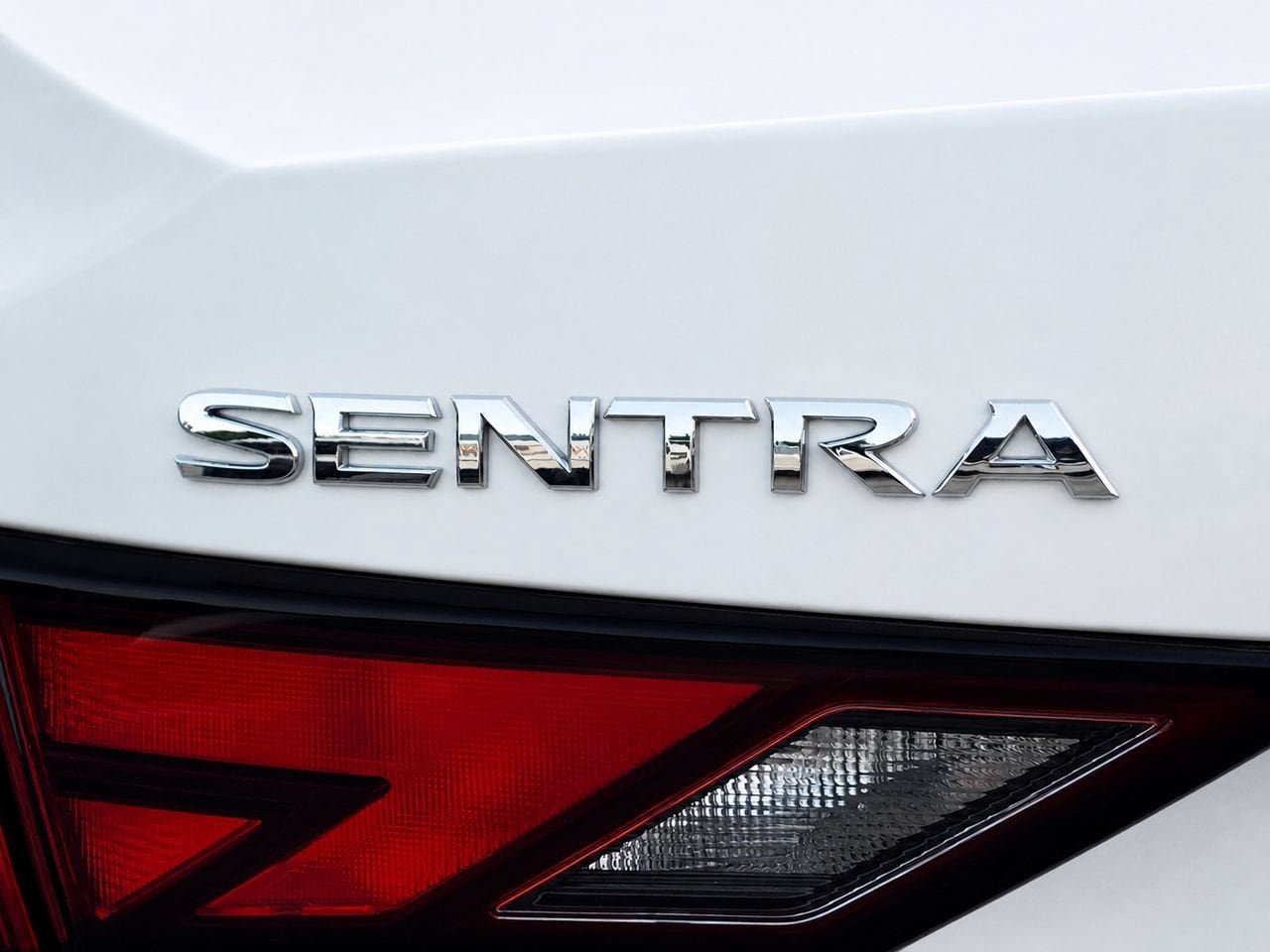 Used 2022 Nissan Sentra SV w/ All-Weather Package FWD image 8