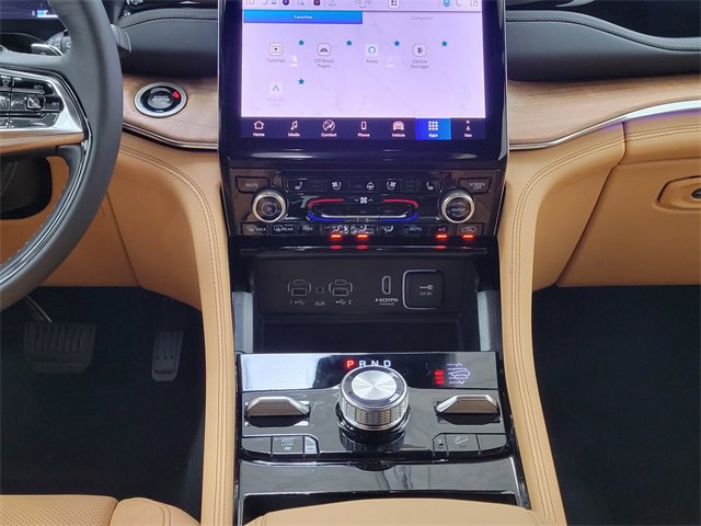 New 2025 Jeep Grand Cherokee Summit image 22