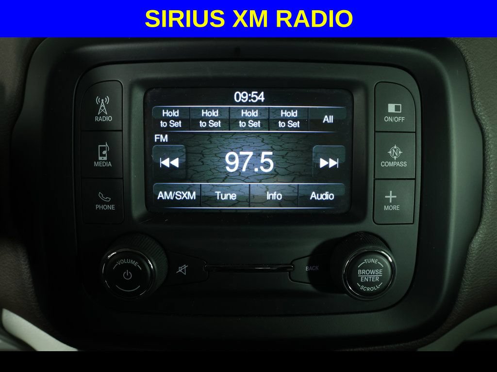 Used 2015 Jeep Renegade Latitude w/ Cold Weather Group FWD image 6