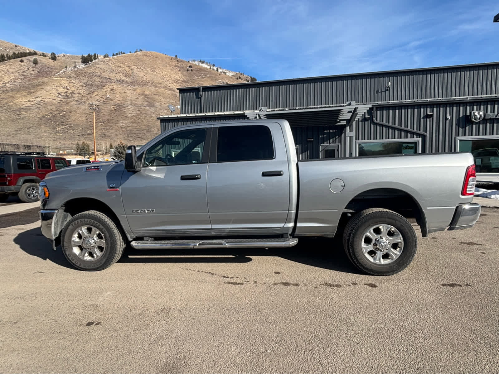 Used 2024 RAM 2500 Big Horn AWD/4WD image 4