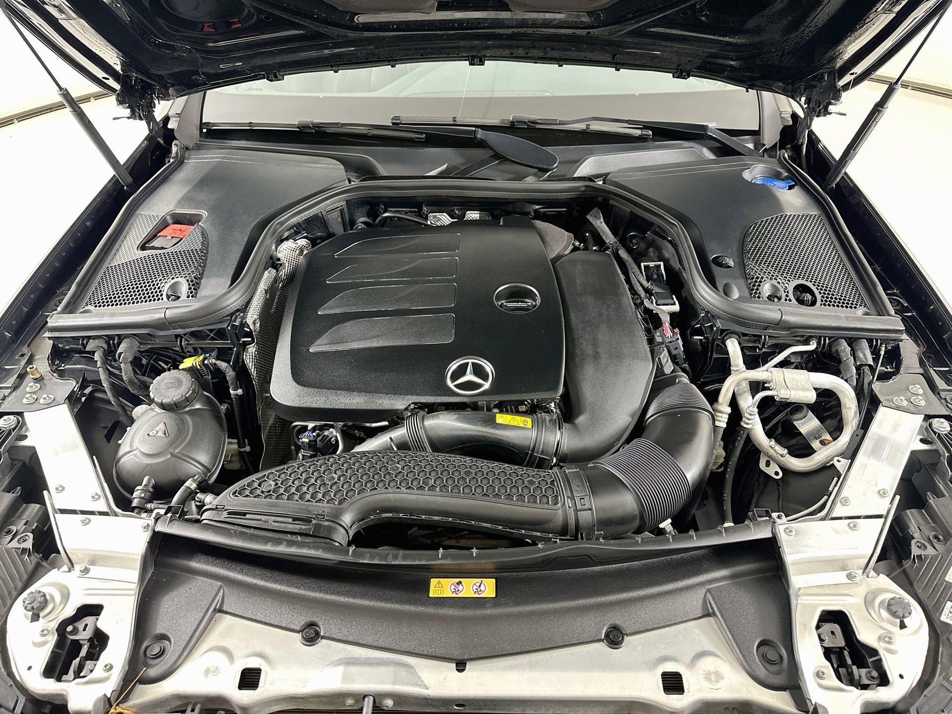 Certified 2023 Mercedes-Benz E 350 4MATIC Sedan image 33