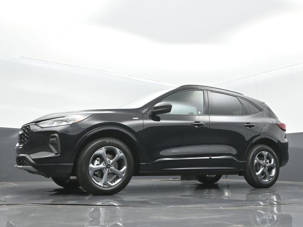 Used 2024 Ford Escape ST-Line image 11
