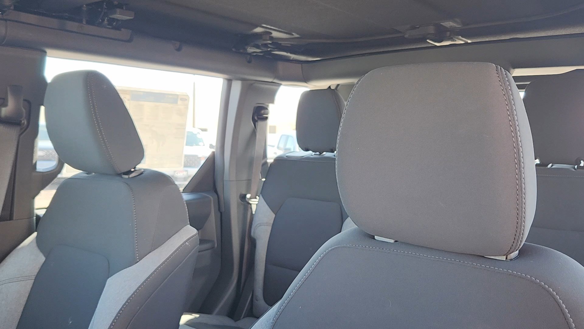 New 2025 Ford Bronco 4-Door image 9