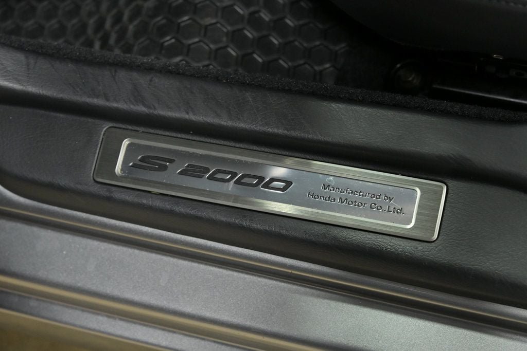 Used 2005 Honda S2000 image 30