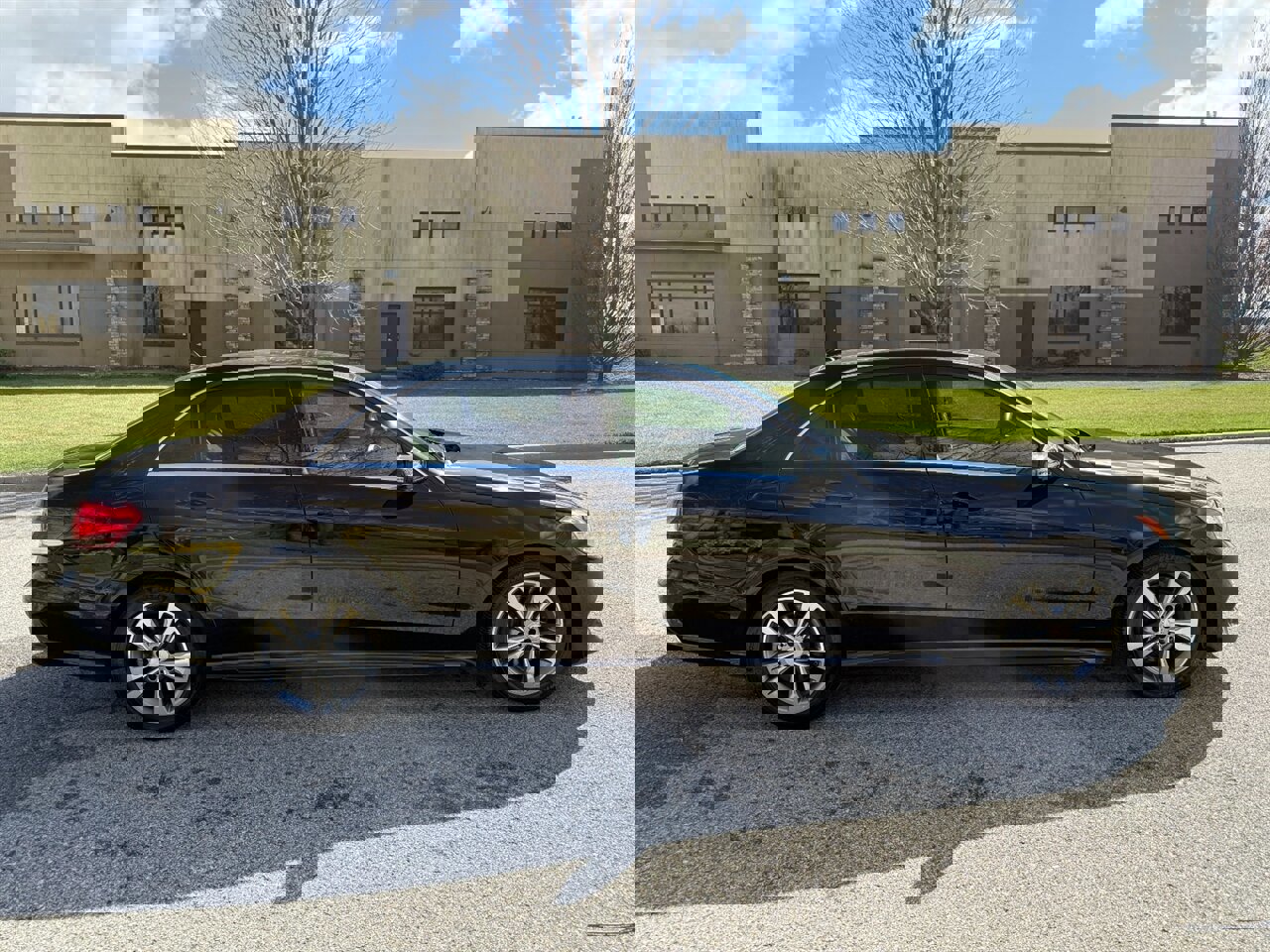 Used 2016 Mercedes-Benz E 350 Sedan image 5