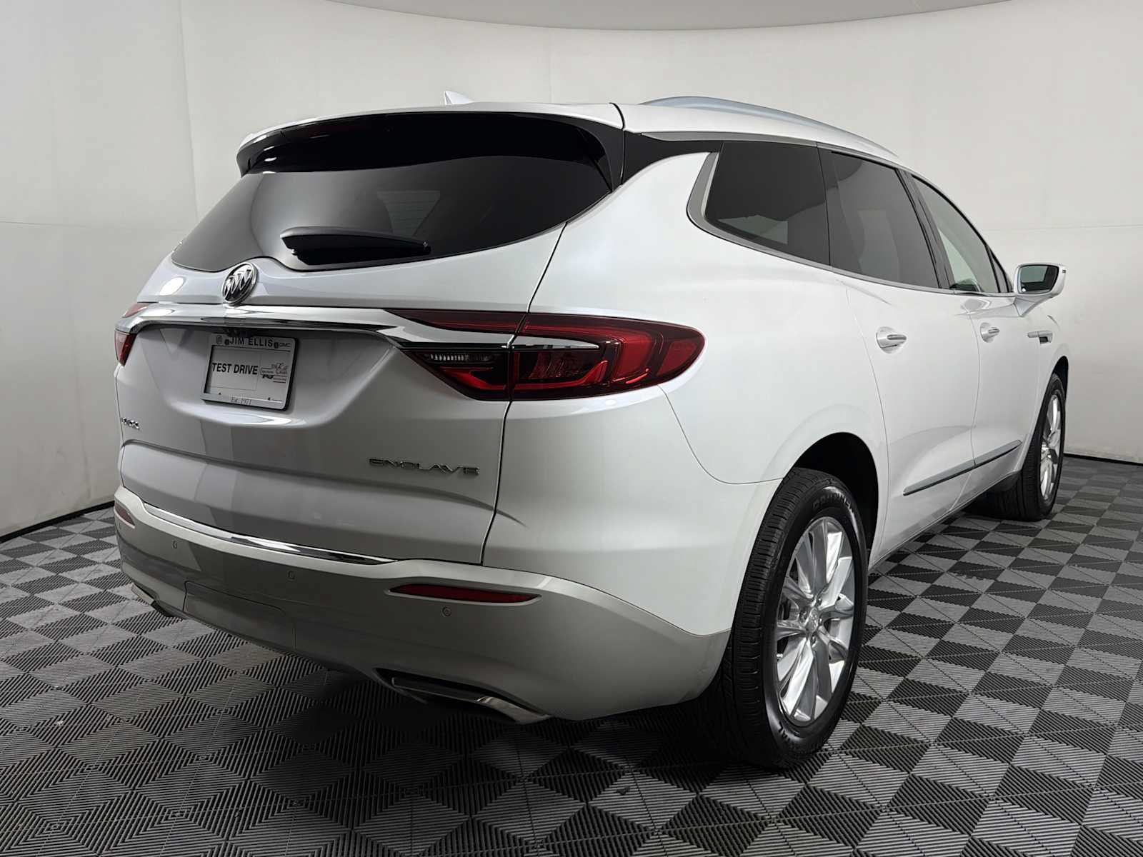 Used 2018 Buick Enclave Premium w/ Trailering Package FWD image 6