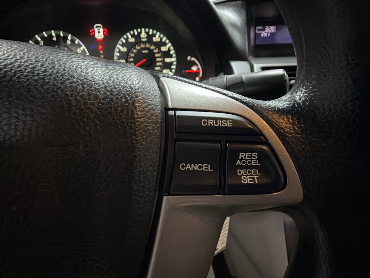 Used 2011 Honda Accord EX image 17