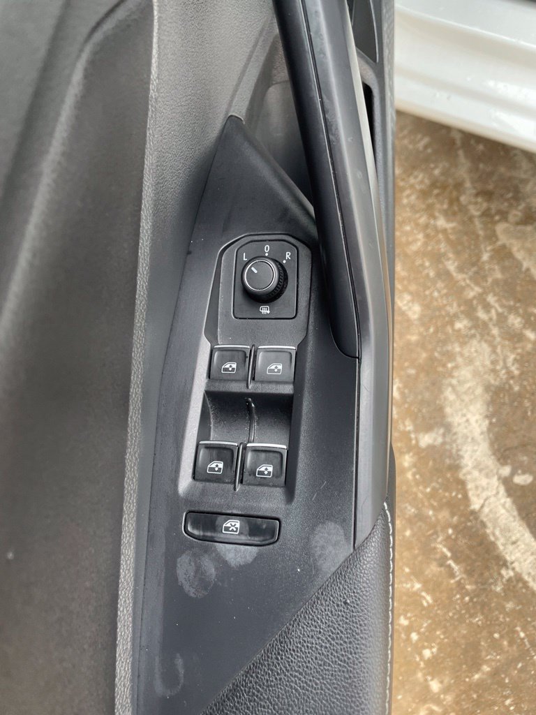 Used 2025 Volkswagen Jetta Sport FWD image 16