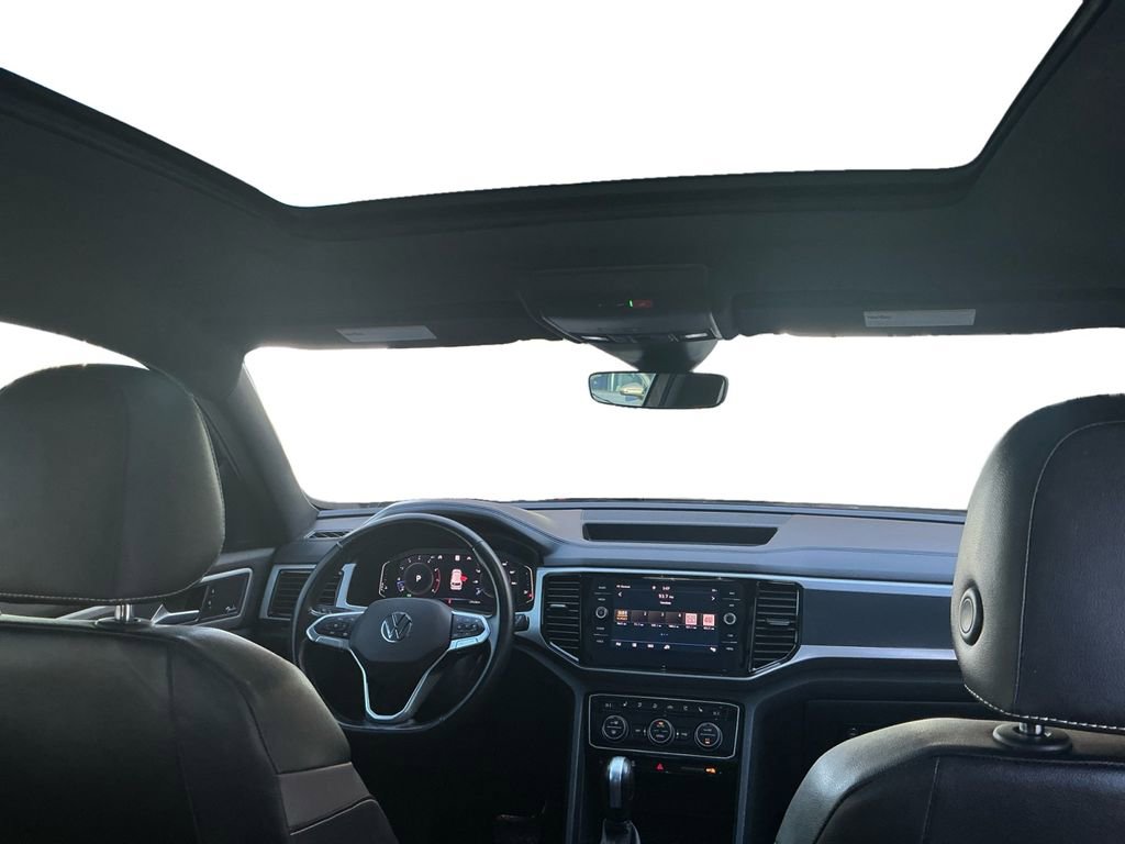 Used 2020 Volkswagen Atlas Cross Sport SEL Premium image 21