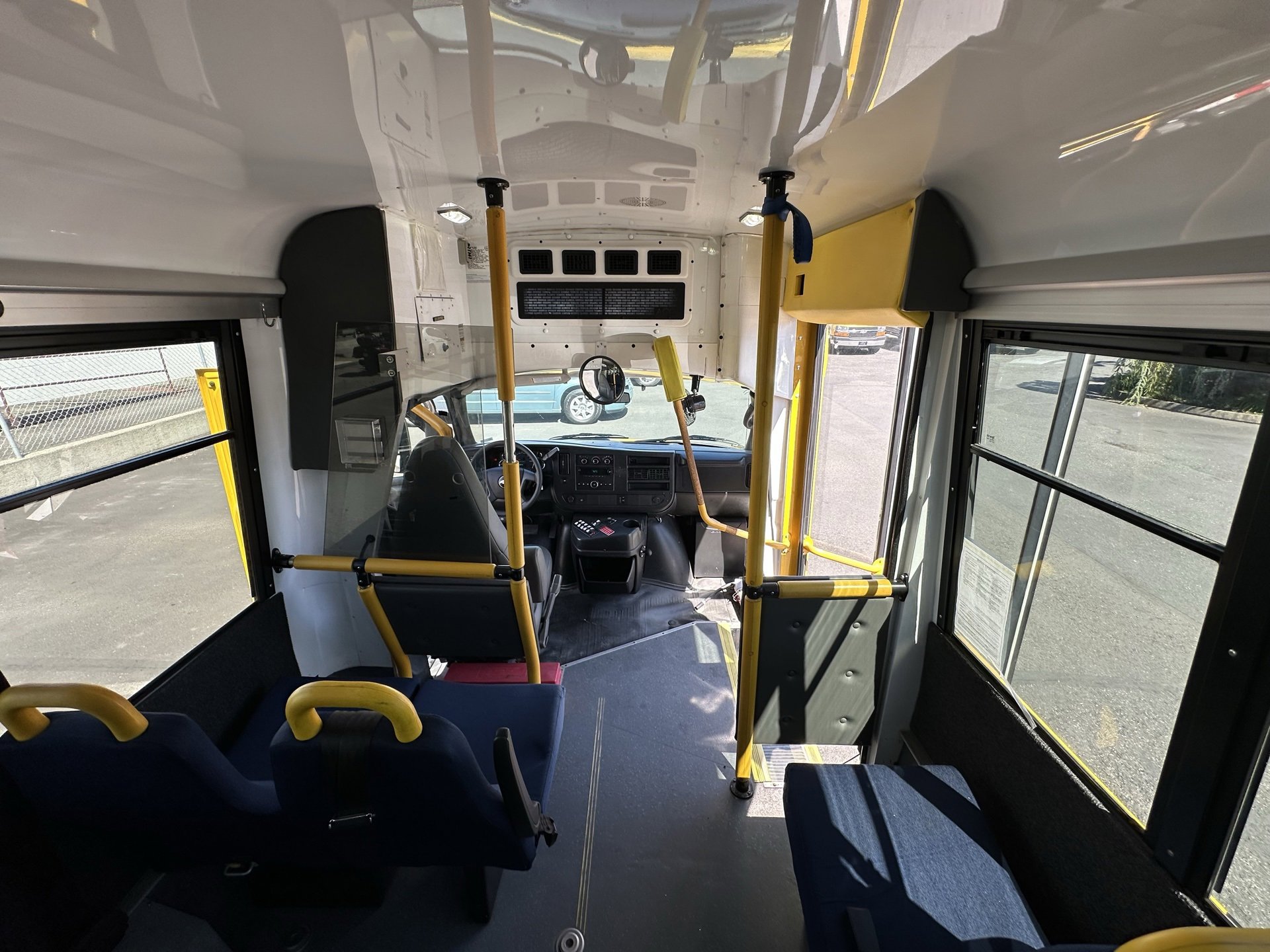 Used 2014 Chevrolet Express 3500 image 13