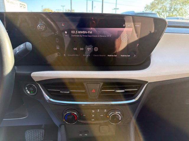 Used 2024 Buick Encore GX Preferred AWD/4WD image 17