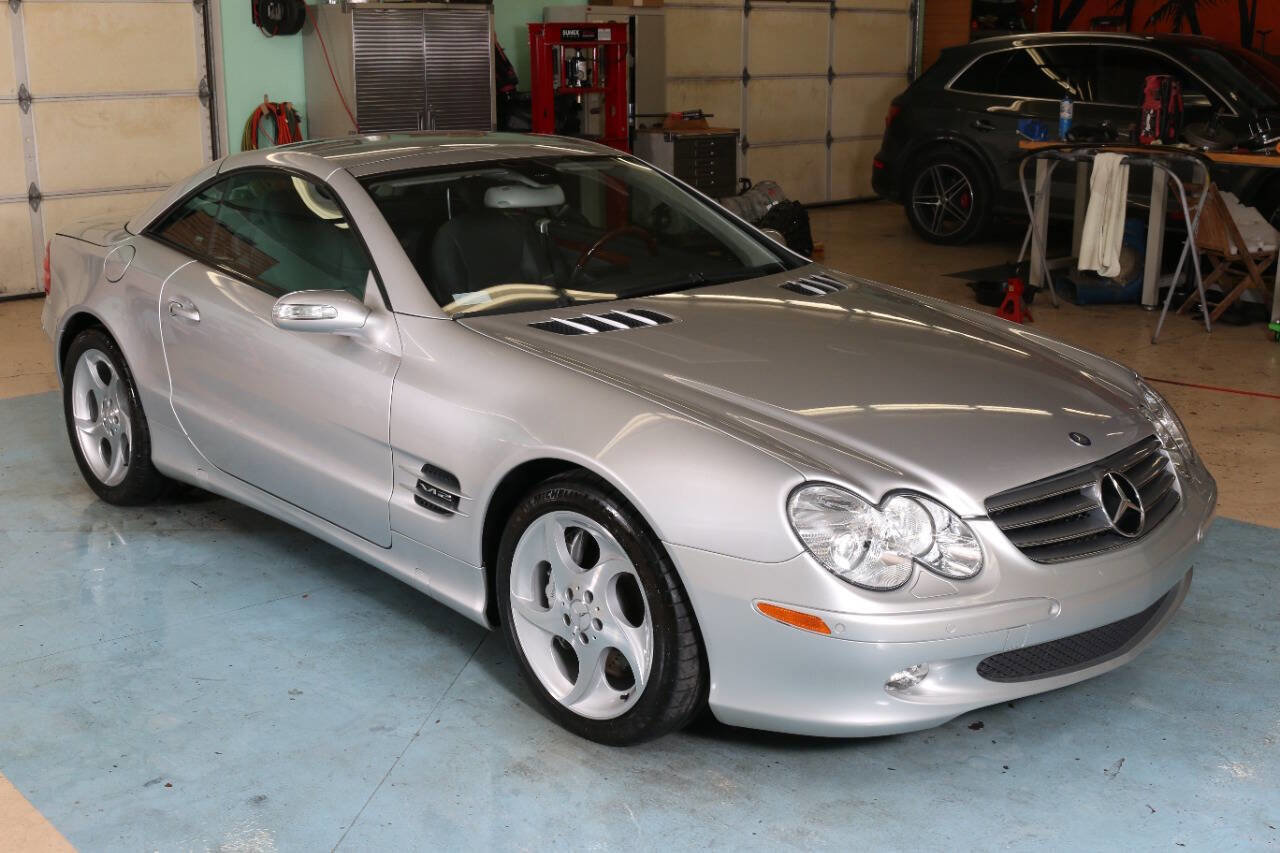 Used 2005 Mercedes-Benz SL 600 image 2