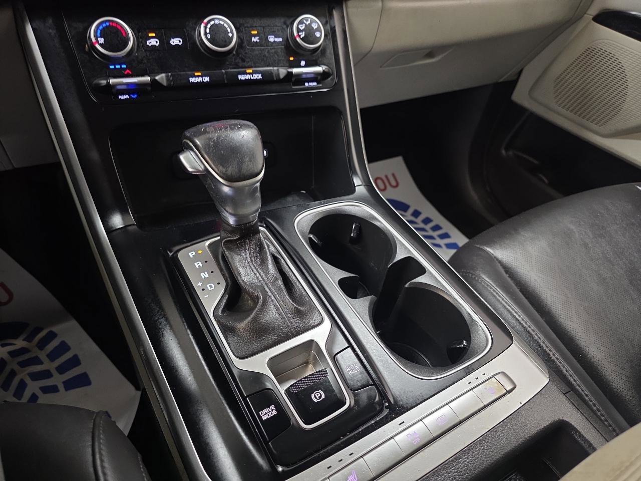 Used 2022 Kia Carnival LX FWD image 53