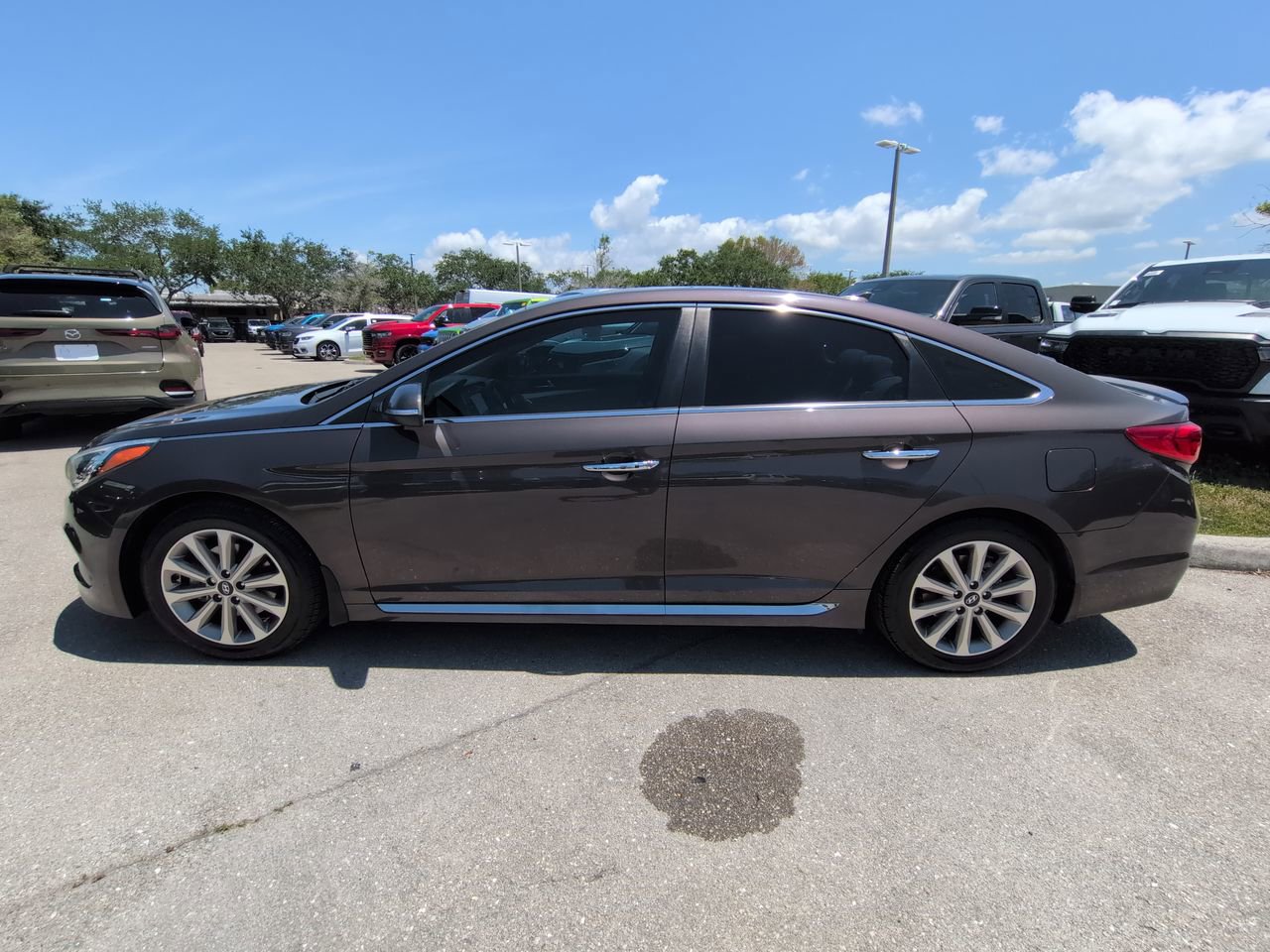Used 2017 Hyundai Sonata Limited w/ Tech Package 03 FWD image 8