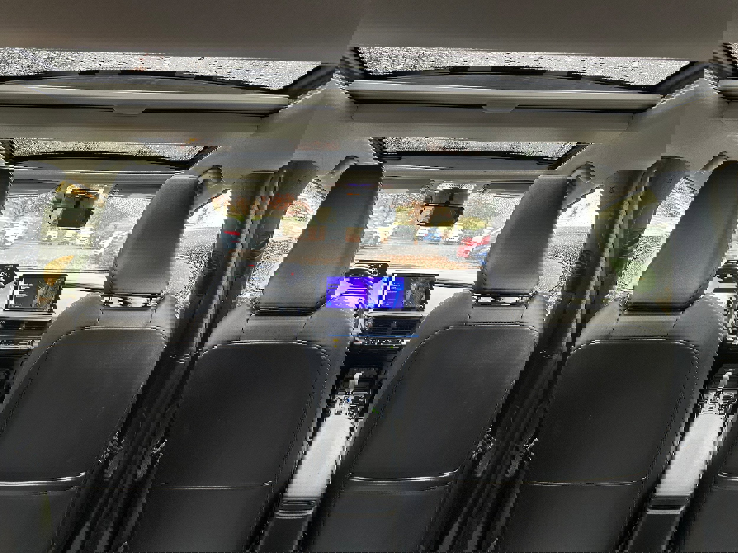 Used 2023 Toyota Prius LE image 12