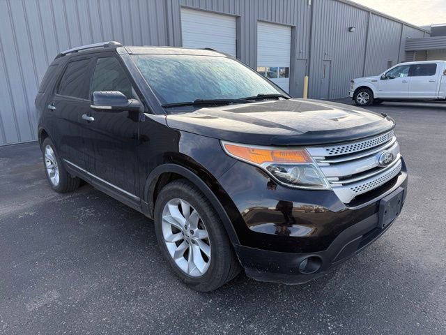 Used 2013 Ford Explorer XLT image 3