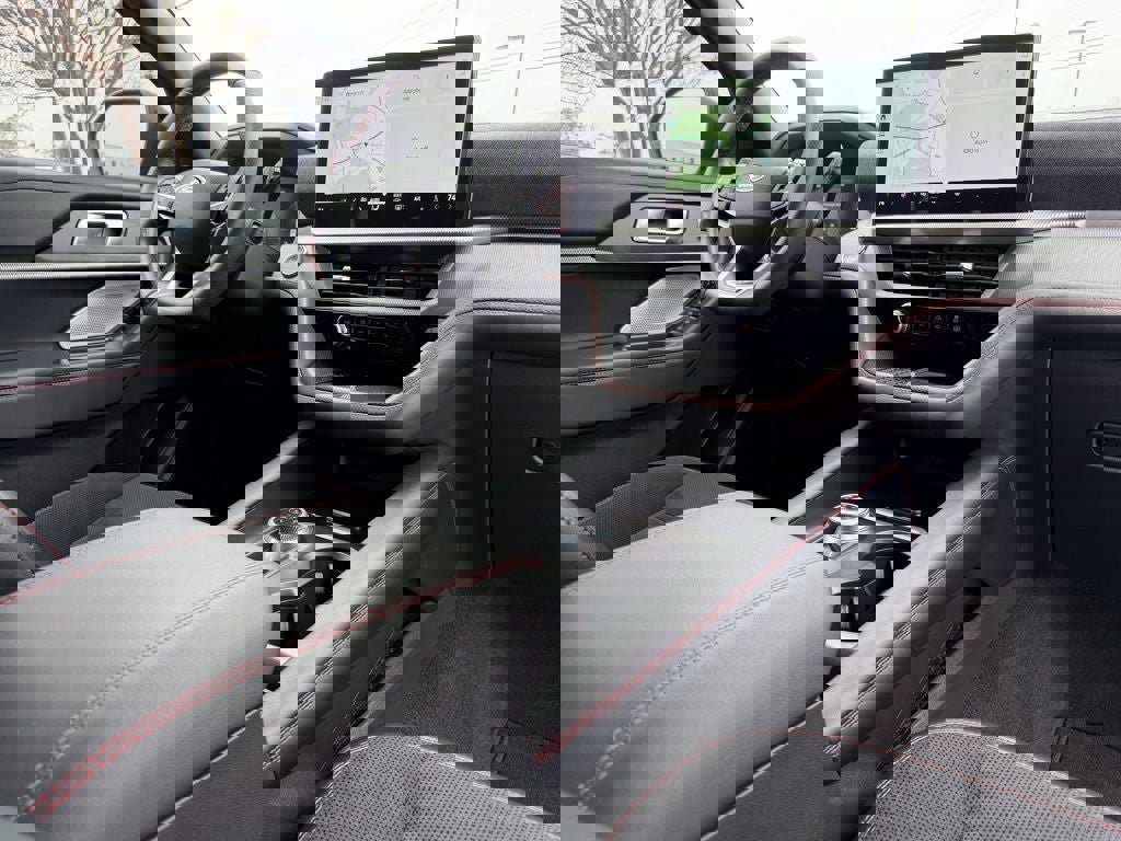 Certified 2025 Ford Explorer ST image 20