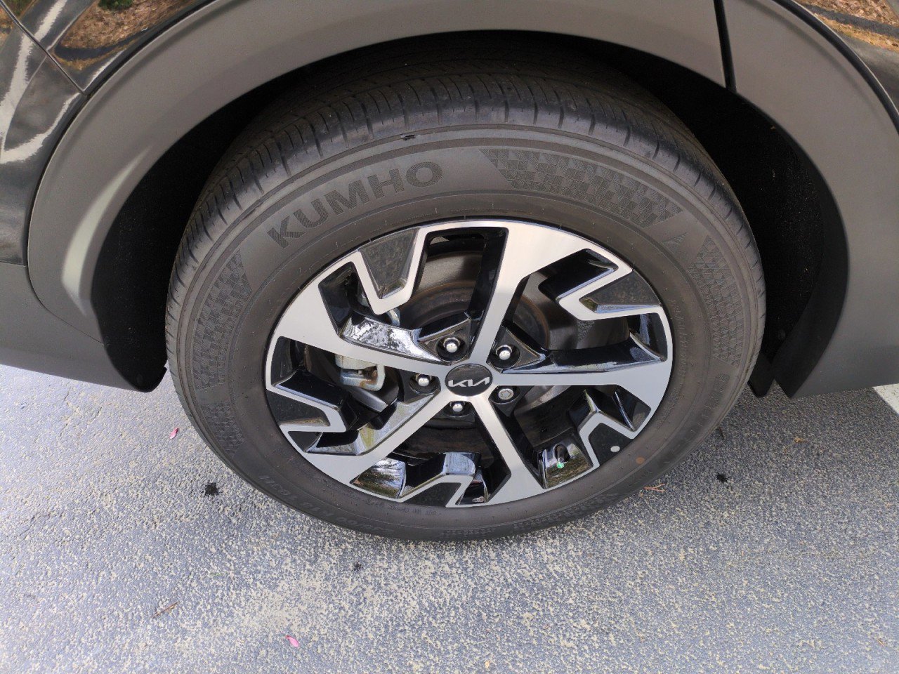 Used 2023 Kia Sportage EX image 9