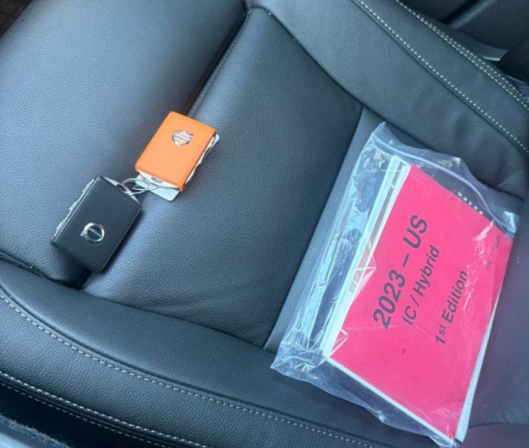 Used 2023 Volvo XC40 B5 Plus w/ Driver Assist Package image 8