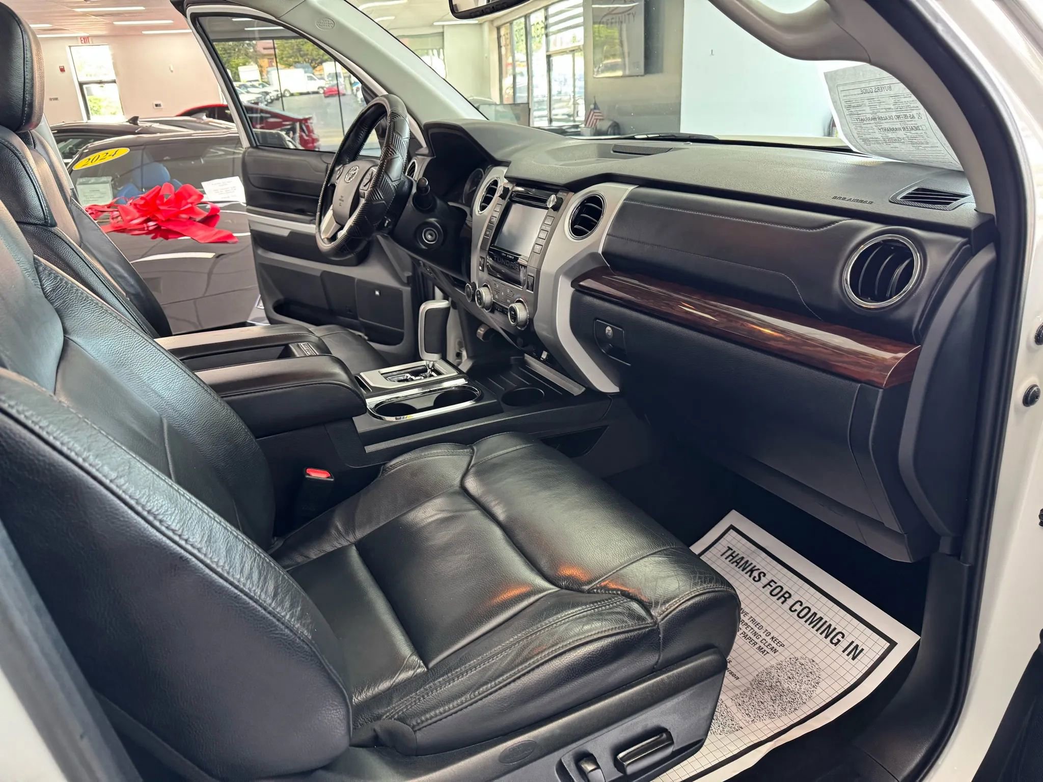 Used 2017 Toyota Tundra Limited w/ Limited Premium Package AWD/4WD image 12
