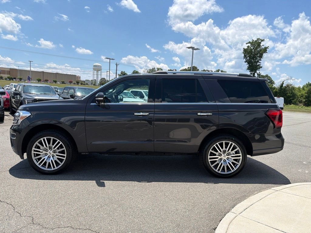 Used 2024 Ford Expedition Limited AWD/4WD image 7