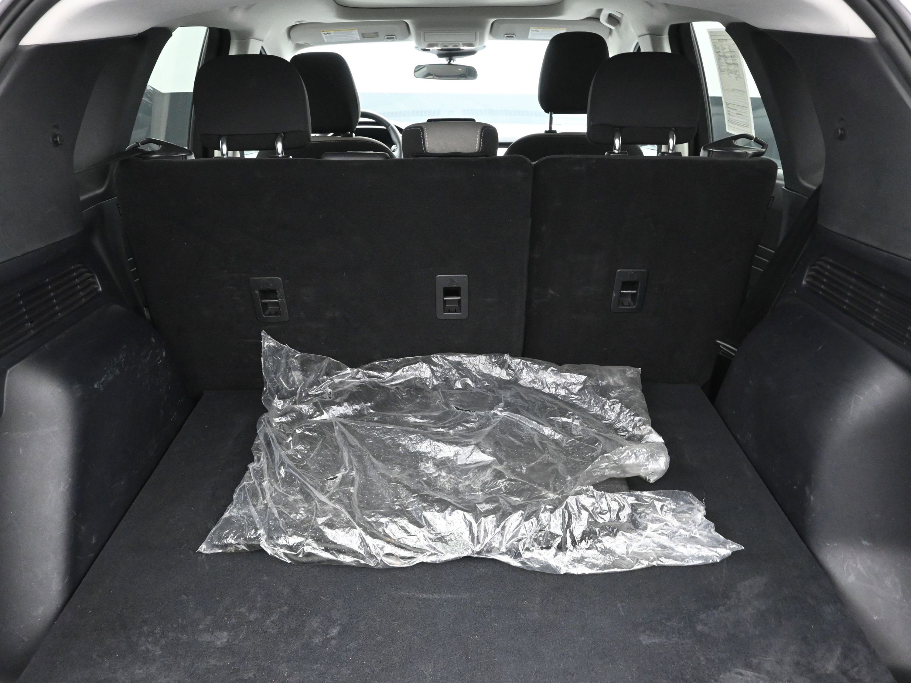 Used 2022 Ford Escape SE w/ SE Sport Appearance Package image 22