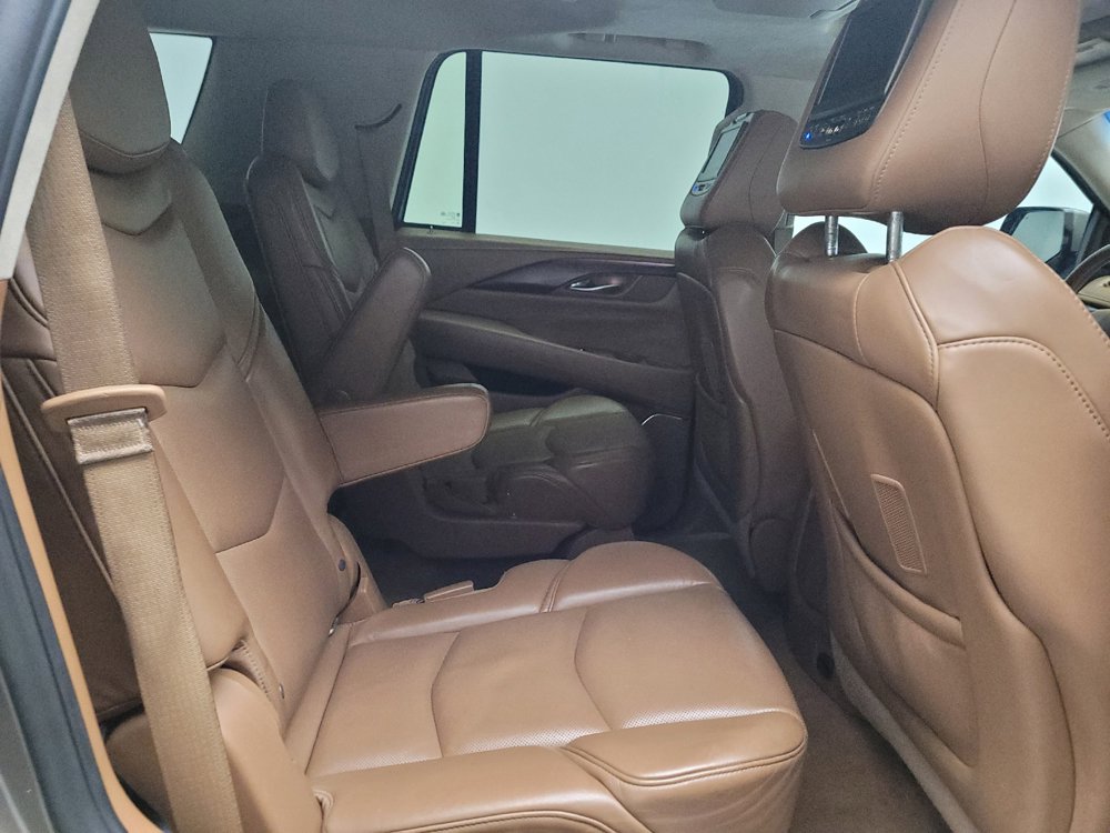 Used 2015 Cadillac Escalade Platinum RWD image 19