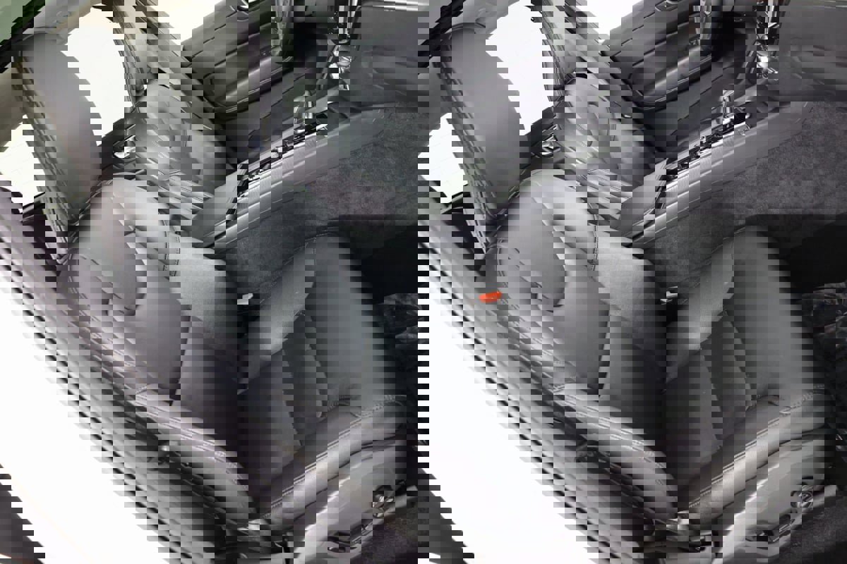 Used 2024 Volvo XC60 T8 Core image 10