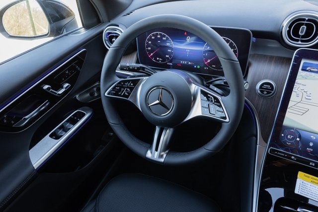 Certified 2025 Mercedes-Benz GLC 300 4MATIC image 24