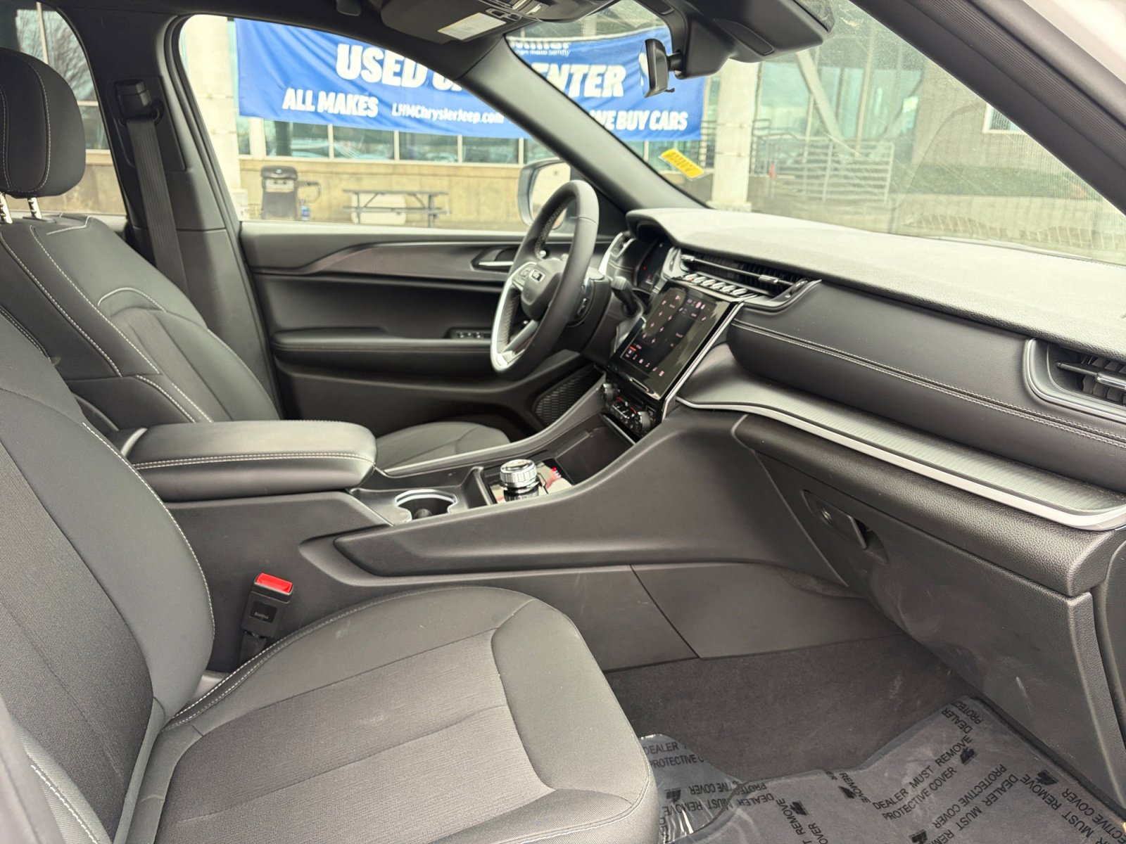 Used 2025 Jeep Grand Cherokee Laredo w/ Trailer Tow Package image 29