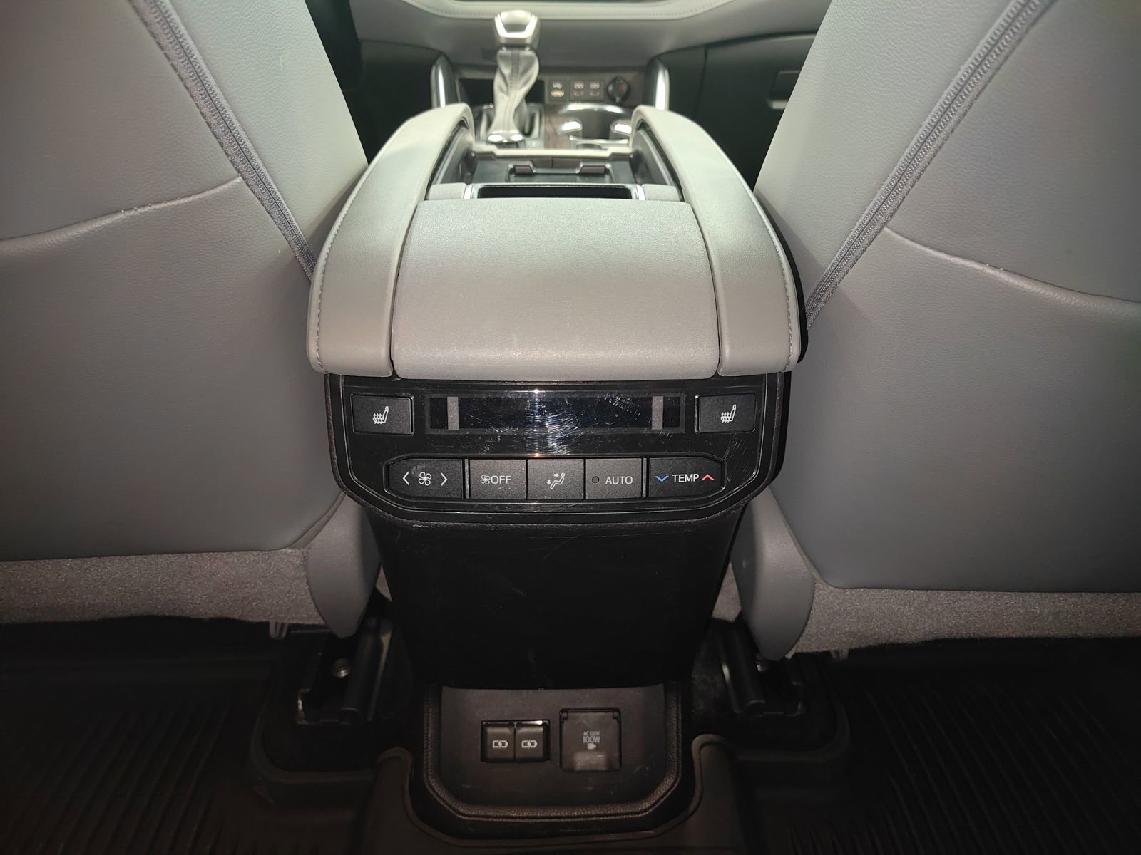 Used 2022 Toyota Highlander Platinum image 34