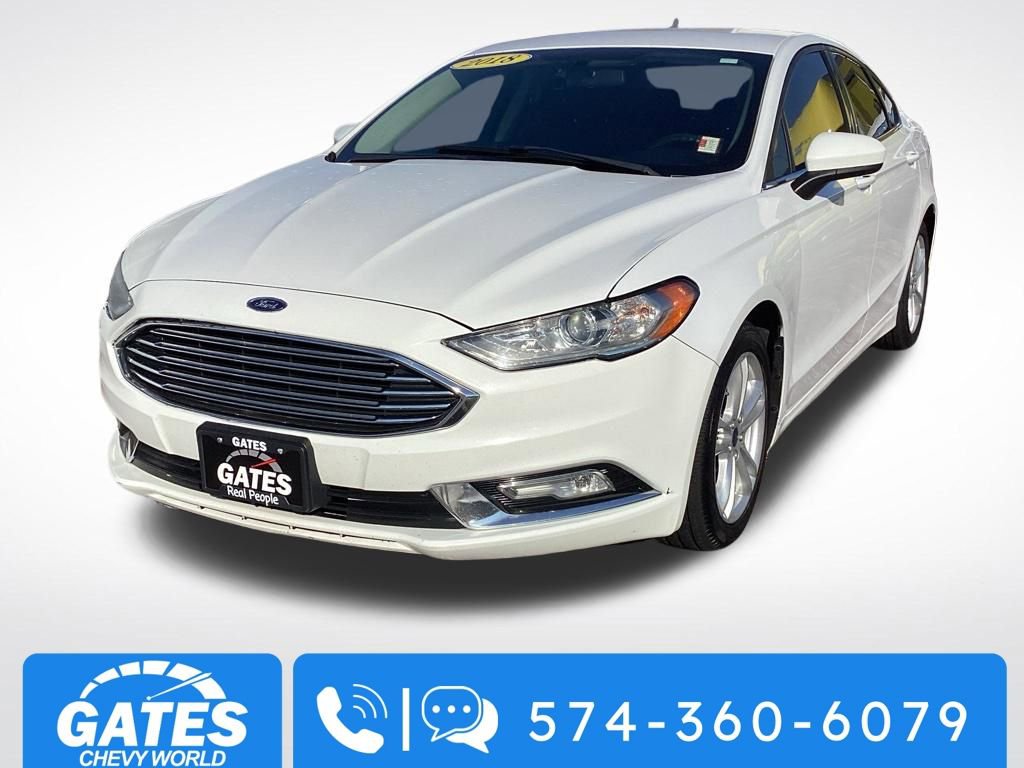 Used 2018 Ford Fusion SE w/ Fusion SE Technology Package FWD image 5