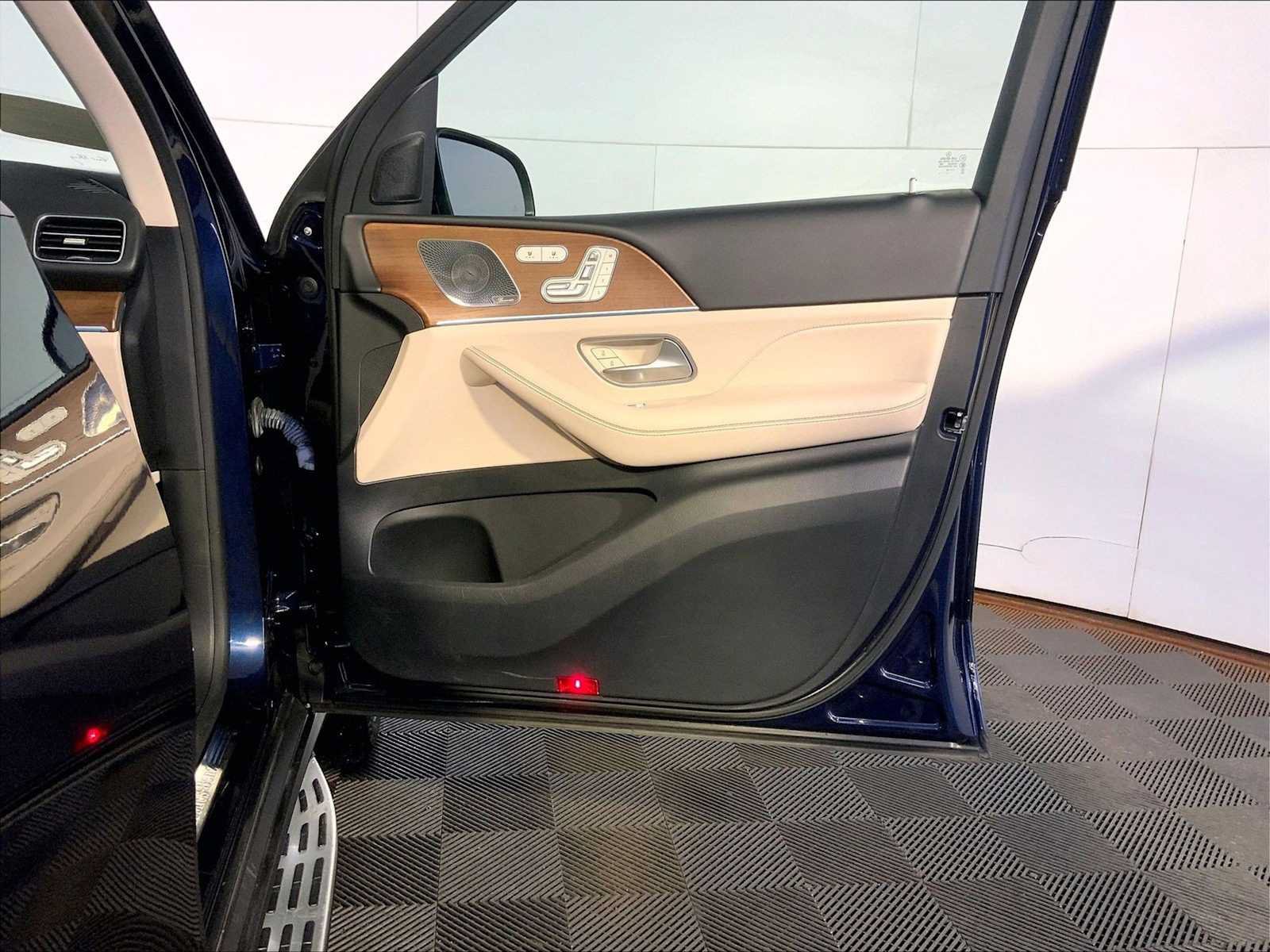 Used 2022 Mercedes-Benz GLE 450 4MATIC image 52