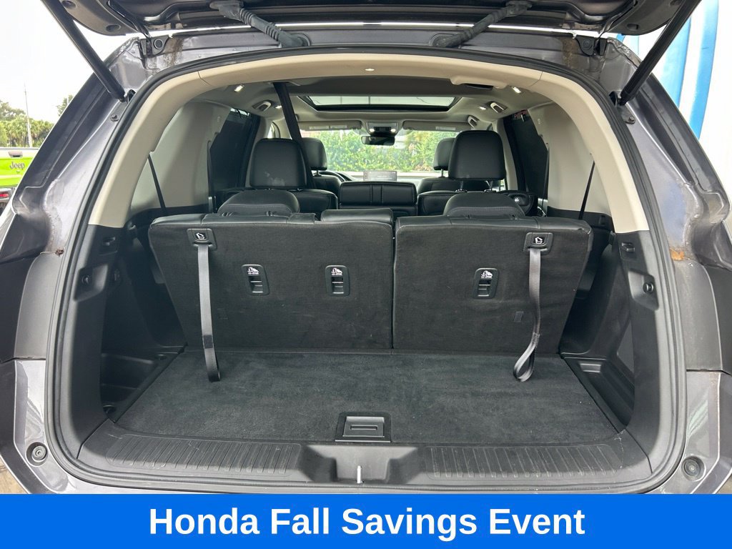Used 2023 Honda Pilot Touring image 9