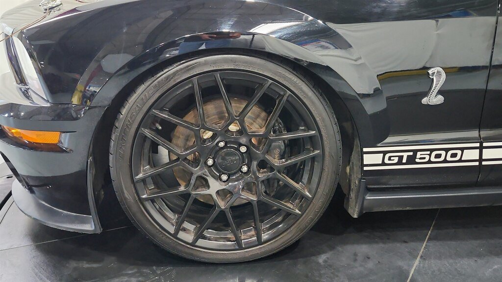 Used 2007 Ford Mustang Shelby GT500 RWD image 14