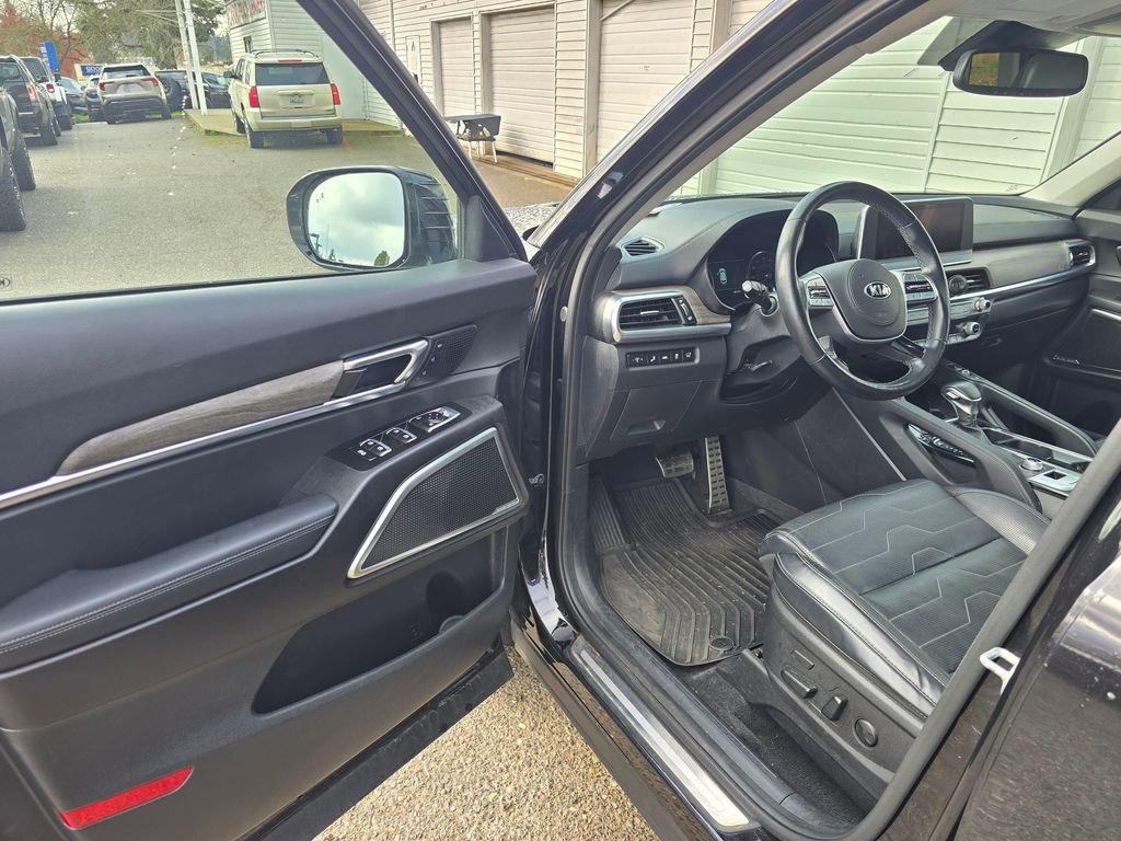 Used 2021 Kia Telluride SX w/ SX Prestige Package image 21