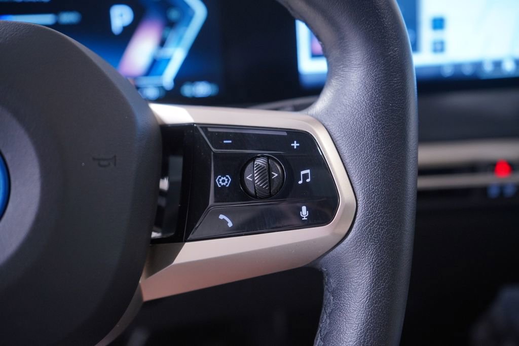 Used 2024 BMW iX xDrive50 w/ Premium Package image 19