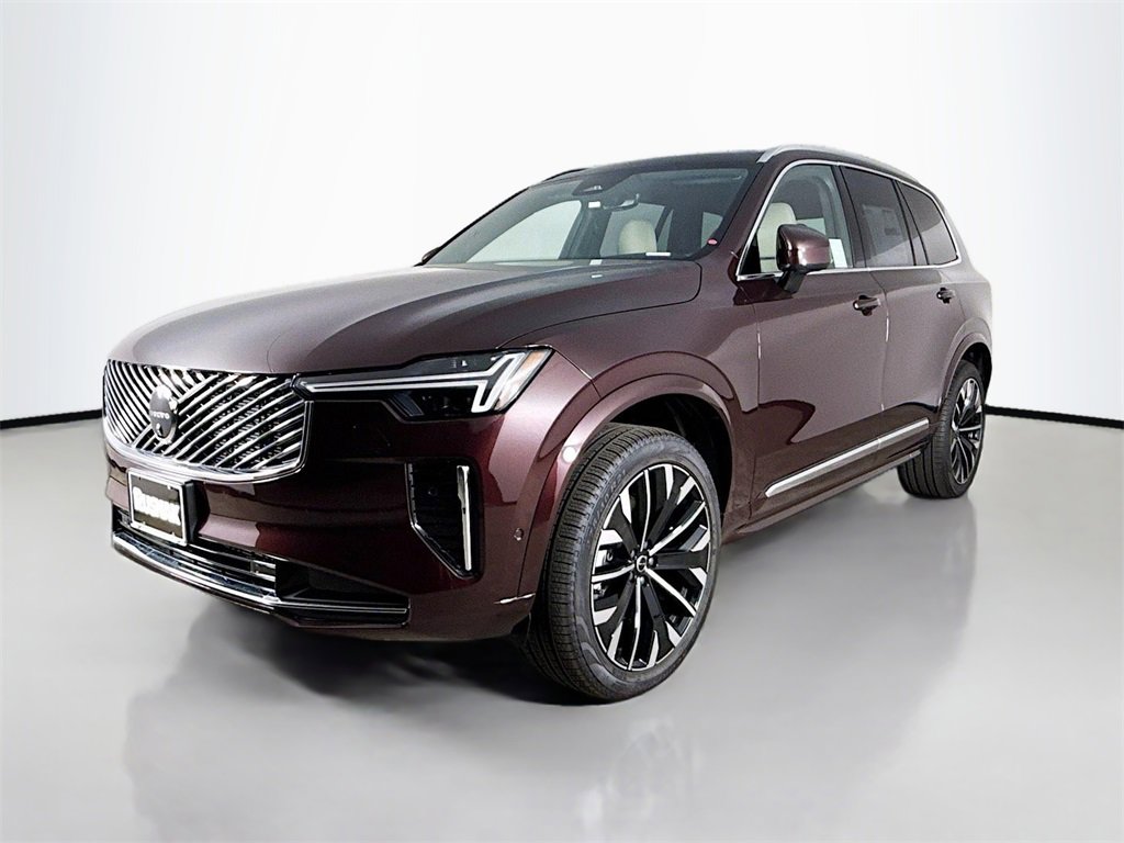 New 2025 Volvo XC90 B5 Plus w/ Protection Package image 3