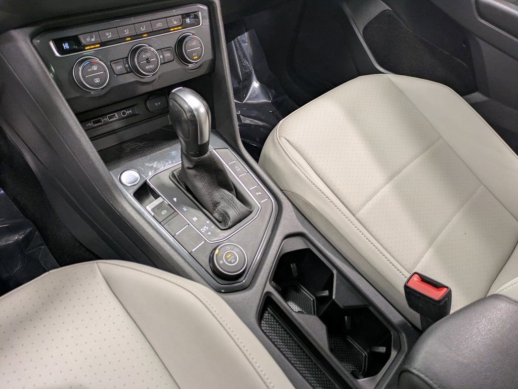 Used 2020 Volkswagen Tiguan SEL image 16
