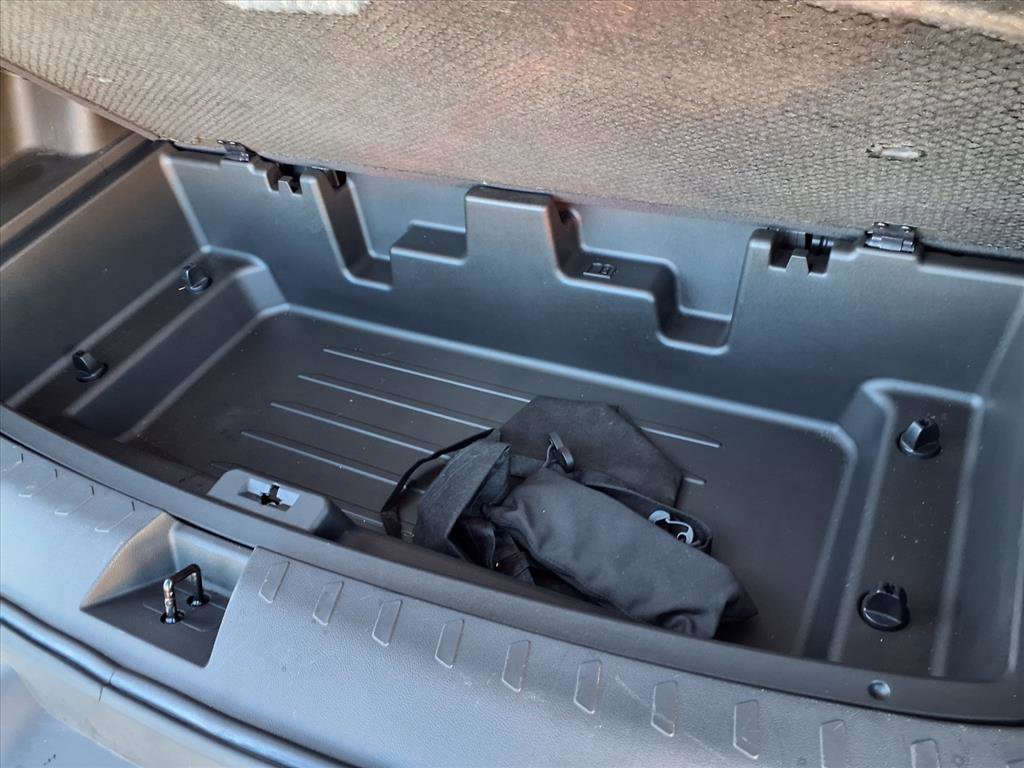 Used 2022 Chevrolet Traverse RS w/ LPO, Floor Liner Package image 35