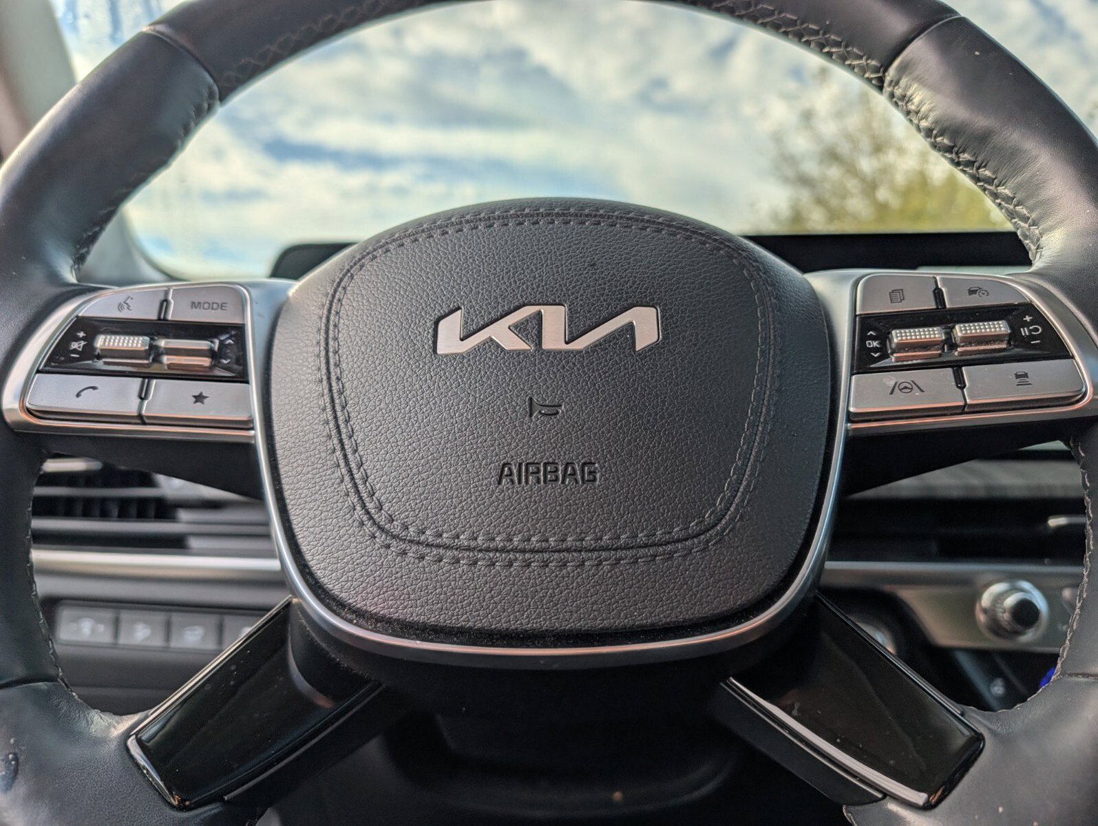 Used 2025 Kia Telluride SX Prestige AWD/4WD image 29